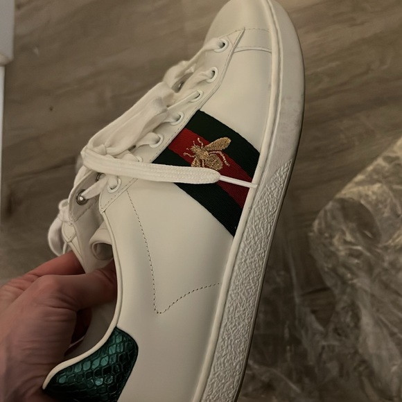 Lovely Gucci Ace sneakers in EXCELLENT condition. Size 38 EU (8 US) - Picture 7 of 11